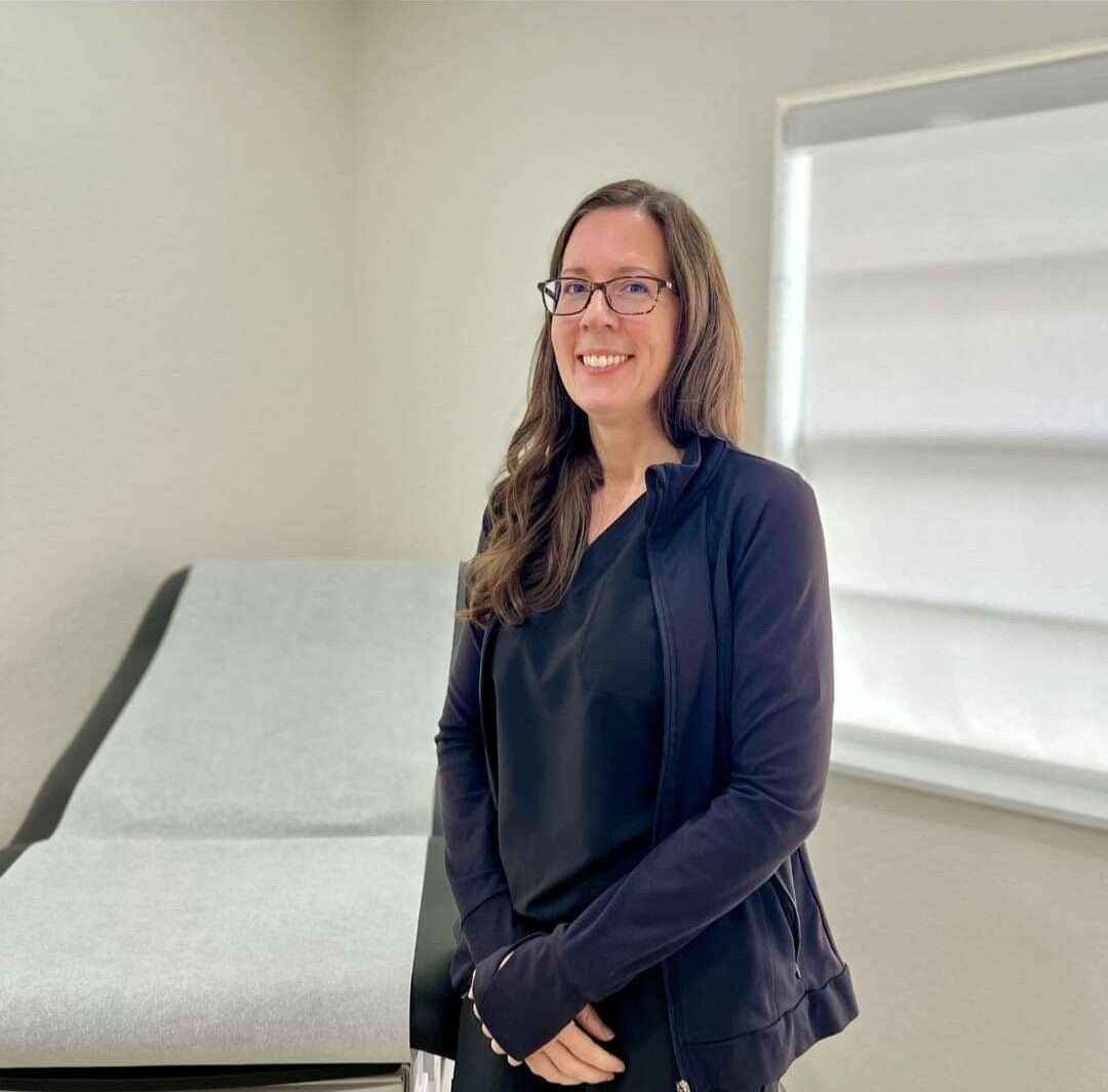 Dawn_Examroom Dawn Banke APRN FNP